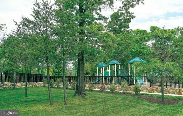 23109 DUNLOP HEIGHTS TER, Ashburn, VA 20148