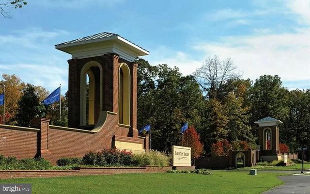 23109 DUNLOP HEIGHTS TER, Ashburn, VA 20148