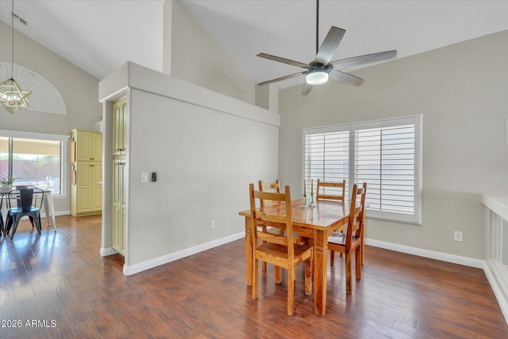 Image 10 of property listing at 31656 N BLACKFOOT Drive, San Tan Valley, AZ 85143