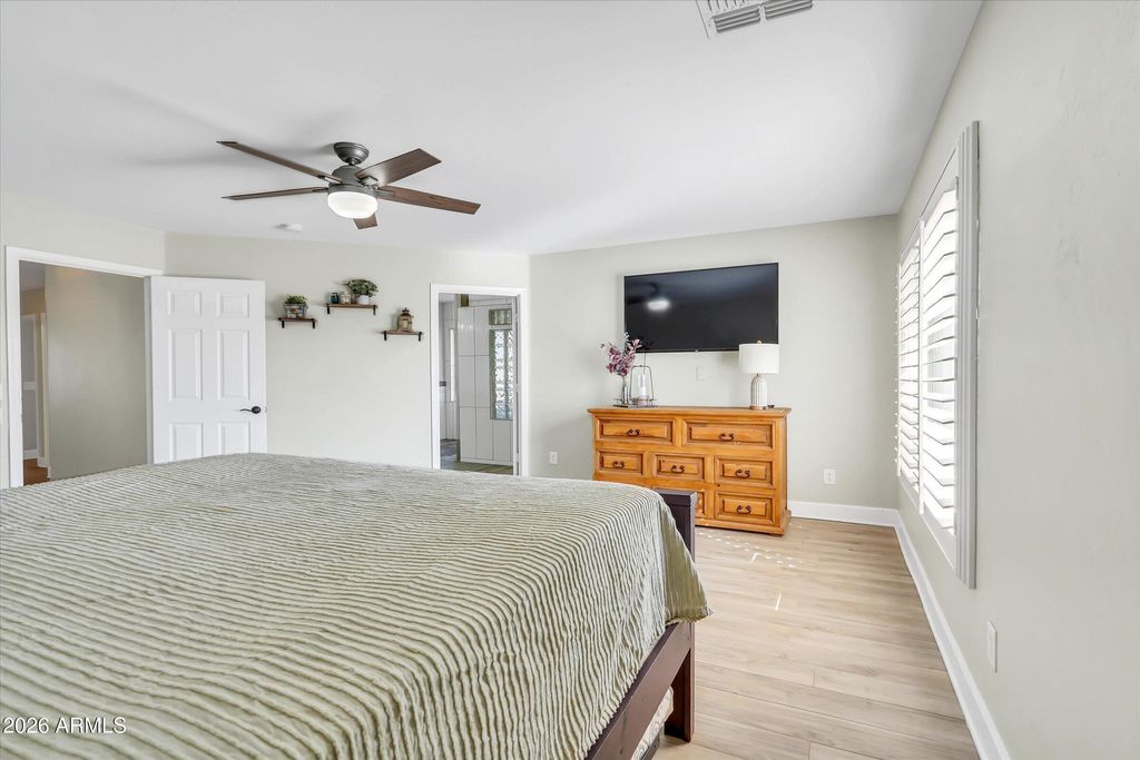 Image 30 of property listing at 31656 N BLACKFOOT Drive, San Tan Valley, AZ 85143