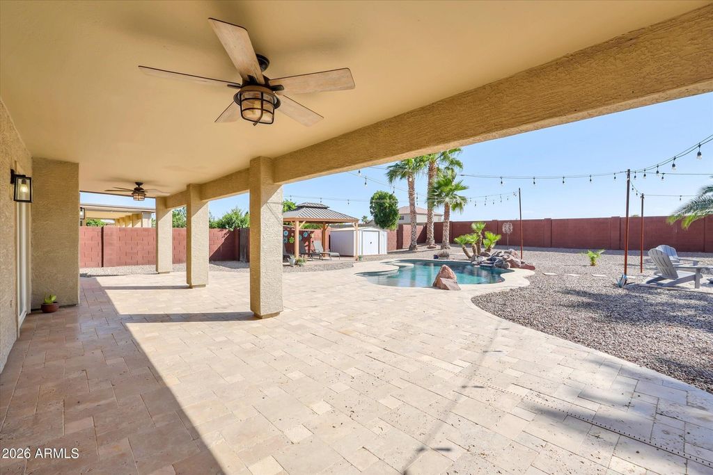 Image 45 of property listing at 31656 N BLACKFOOT Drive, San Tan Valley, AZ 85143