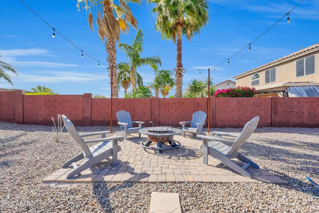 Image 55 of property listing at 31656 N BLACKFOOT Drive, San Tan Valley, AZ 85143