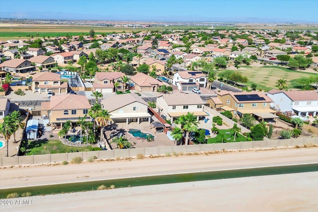 Image 66 of property listing at 31656 N BLACKFOOT Drive, San Tan Valley, AZ 85143