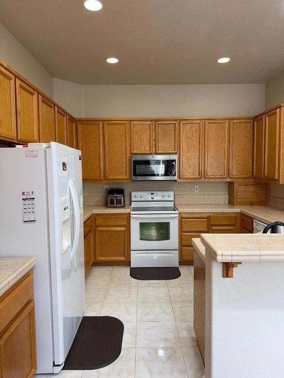 Image 10 of property listing at 7817 Caracena Court, Vallejo, CA 94591