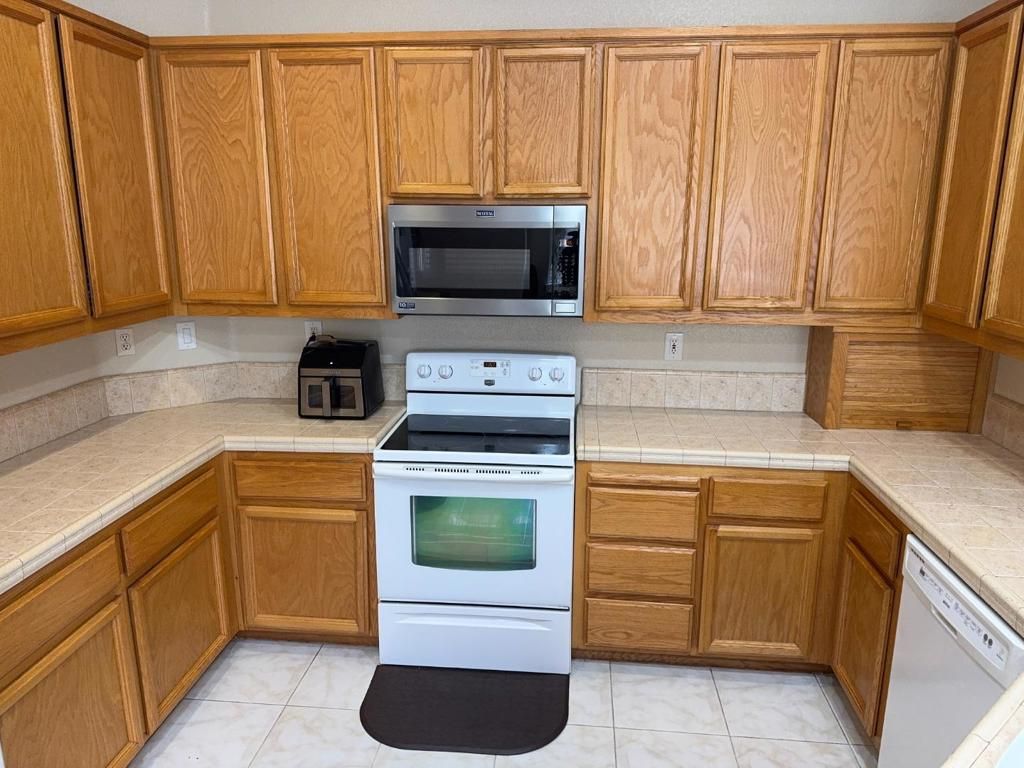 Image 11 of property listing at 7817 Caracena Court, Vallejo, CA 94591