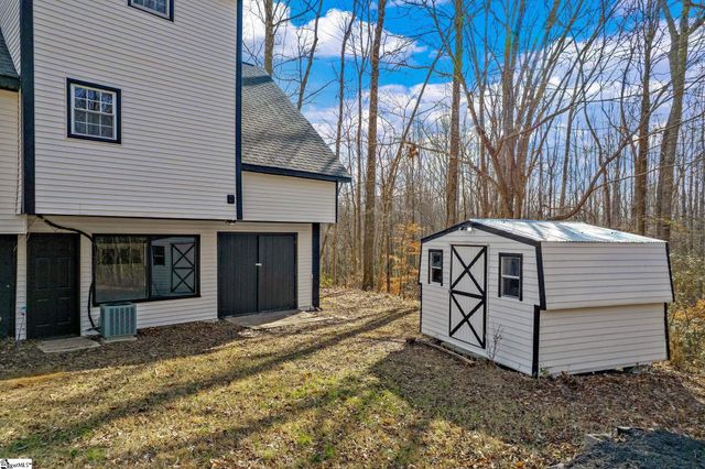 242 Hawk Lane, Fountain Inn, SC 29644