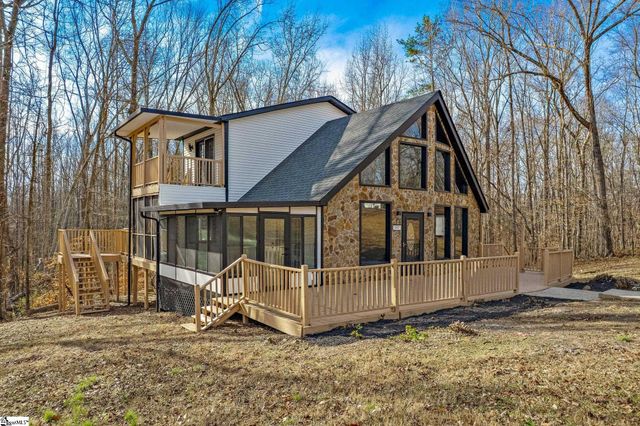 242 Hawk Lane, Fountain Inn, SC 29644