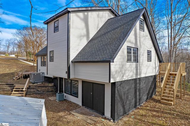 242 Hawk Lane, Fountain Inn, SC 29644