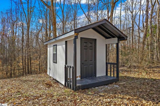 242 Hawk Lane, Fountain Inn, SC 29644