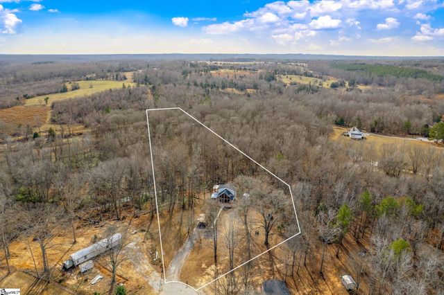 242 Hawk Lane, Fountain Inn, SC 29644