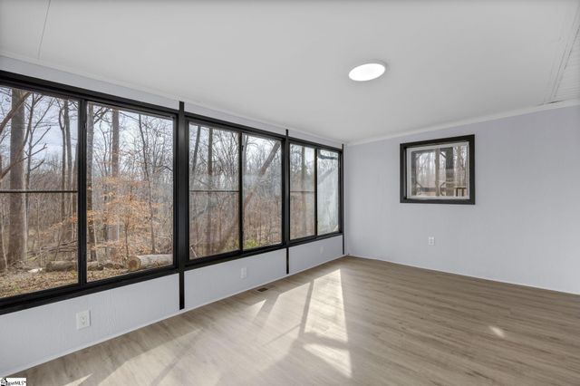 242 Hawk Lane, Fountain Inn, SC 29644