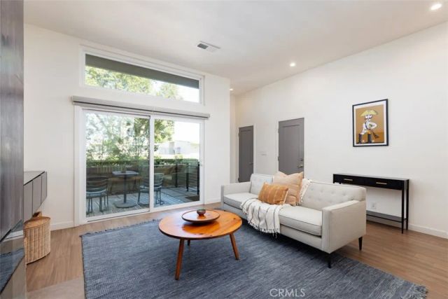 1030 Palo Verde Avenue, Long Beach, CA 90815