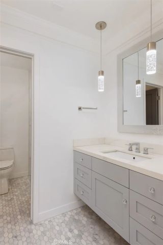 1030 Palo Verde Avenue, Long Beach, CA 90815