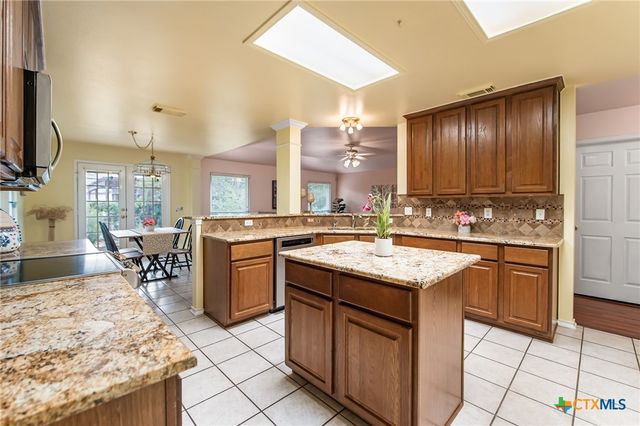 8614 Cool Meadow, San Antonio, TX 78250