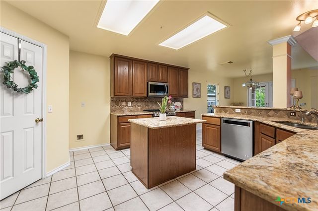 8614 Cool Meadow, San Antonio, TX 78250