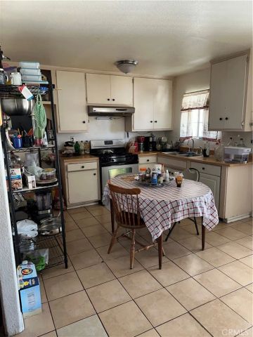 21413 Ottawa Road, Apple Valley, CA 92308