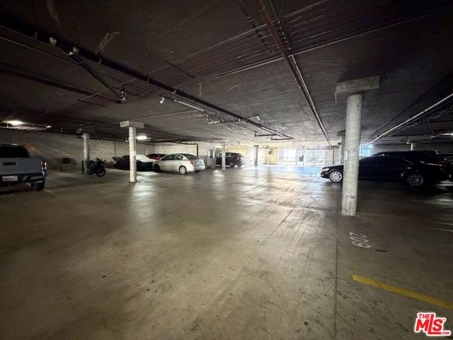 326 S Manhattan Place 205, Los Angeles, CA 90020