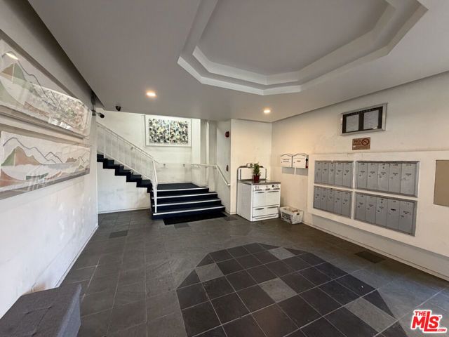 326 S Manhattan Place 205, Los Angeles, CA 90020