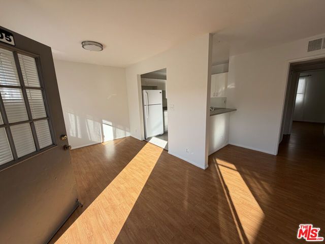 326 S Manhattan Place 205, Los Angeles, CA 90020