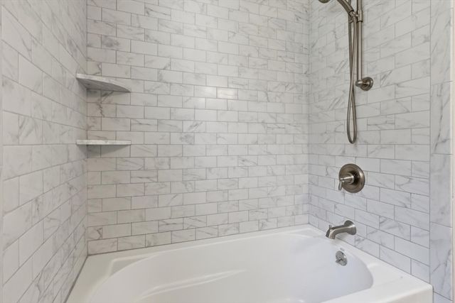 86 Alton Street, Walpole, MA 02081