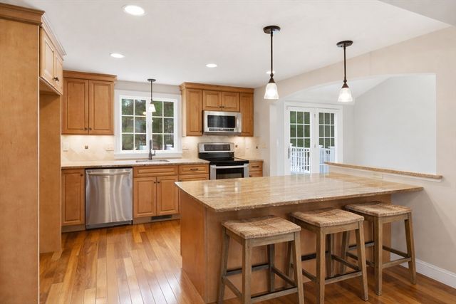 86 Alton Street, Walpole, MA 02081