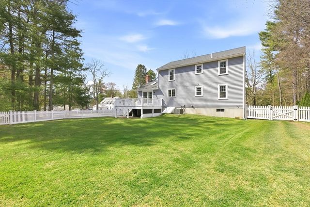 86 Alton Street, Walpole, MA 02081