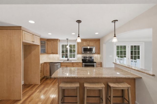 86 Alton Street, Walpole, MA 02081