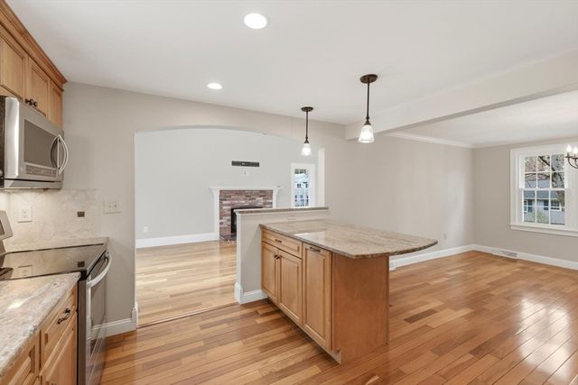 86 Alton Street, Walpole, MA 02081