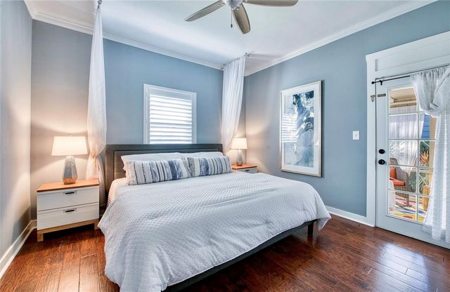 209 35TH AVENUE N, St Petersburg, FL 33704