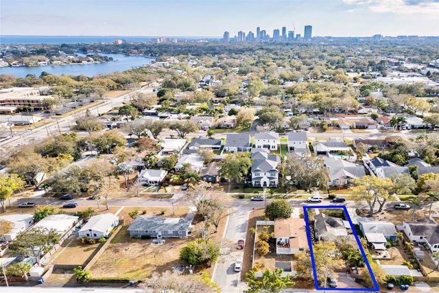 209 35TH AVENUE N, St Petersburg, FL 33704