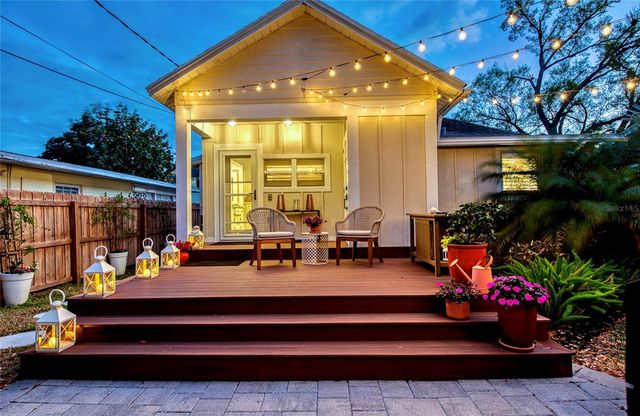 209 35TH AVENUE N, St Petersburg, FL 33704