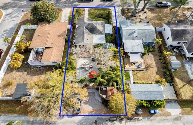 209 35TH AVENUE N, St Petersburg, FL 33704