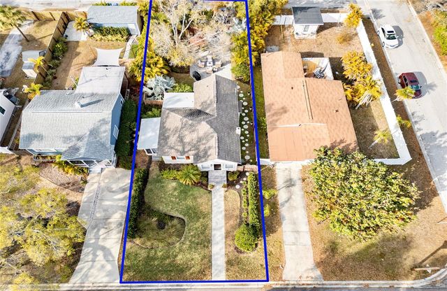 209 35TH AVENUE N, St Petersburg, FL 33704