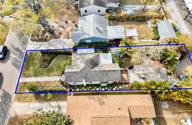 209 35TH AVENUE N, St Petersburg, FL 33704