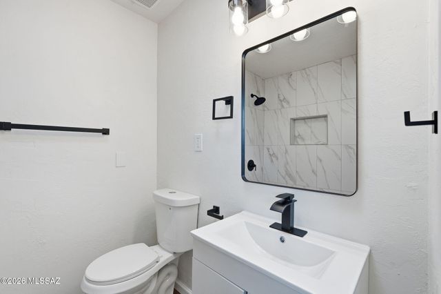 5525 E 24th Street, Tucson, AZ 85711