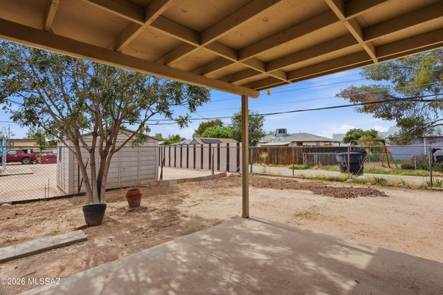 5525 E 24th Street, Tucson, AZ 85711