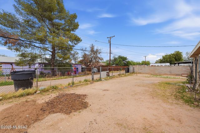 5525 E 24th Street, Tucson, AZ 85711