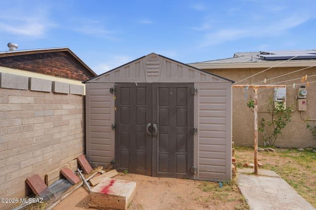 5525 E 24th Street, Tucson, AZ 85711