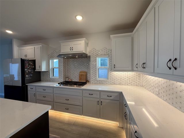 2832 Fountain Park Drive, Celina, TX 75009