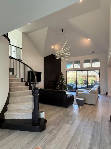 2832 Fountain Park Drive, Celina, TX 75009