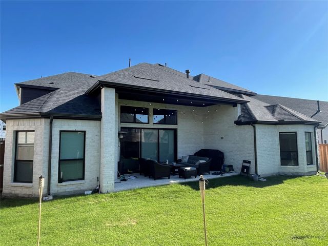 2832 Fountain Park Drive, Celina, TX 75009