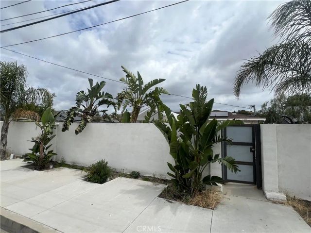 11024 Peoria Street, Sun Valley, CA 91352