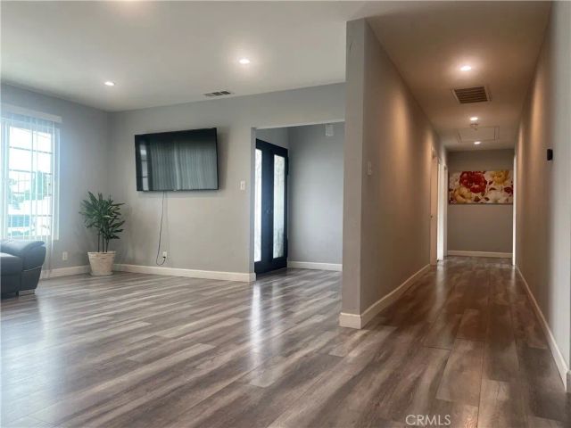 11024 Peoria Street, Sun Valley, CA 91352
