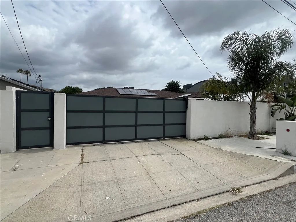 11024 Peoria Street, Sun Valley, CA 91352