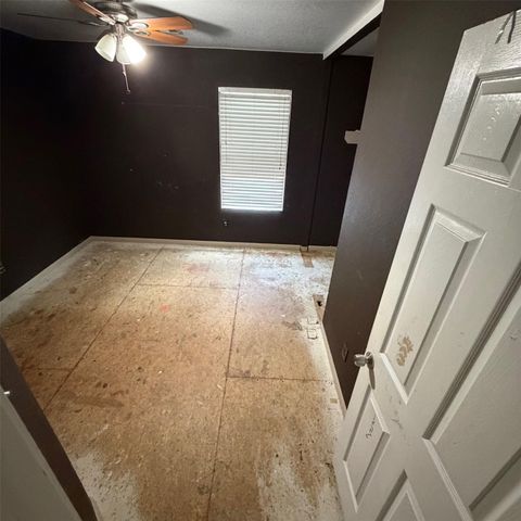 1315 Newsome Glenn Drive, Houston, TX 77090