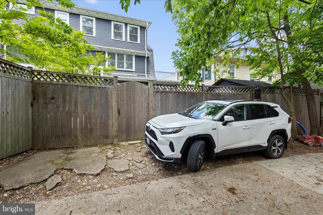 3718 INGOMAR ST NW, Washington, DC 20015