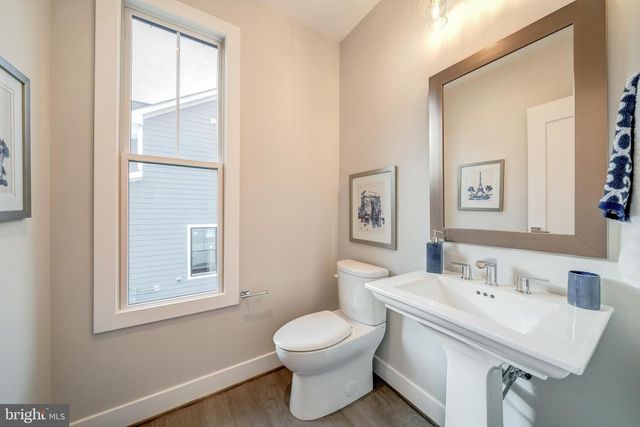 318 RUNNER STONE CT NW, Leesburg, VA 20176