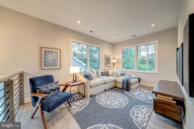 318 RUNNER STONE CT NW, Leesburg, VA 20176