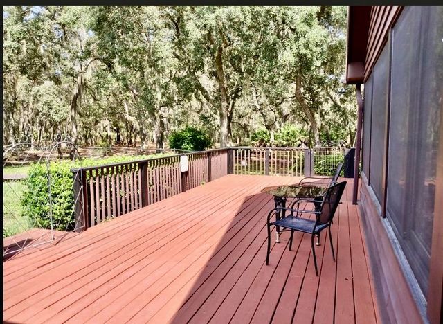 124 Neal Rd, Hawthorne, FL 32640