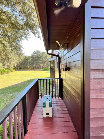 124 Neal Rd, Hawthorne, FL 32640